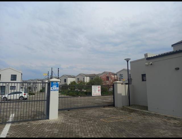 3 BEDROOM HOUSE FOR SALE IN PEERLESS PARK NORTH